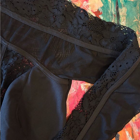 Long Sleeve Lace and Mesh Jumpsuit - Tobi - Size XS - Picture 6 of 12